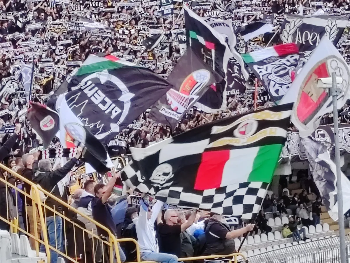 Gubbio, arriva il muro bianconero: in 1.175 per spingere l'Ascoli verso la vetta