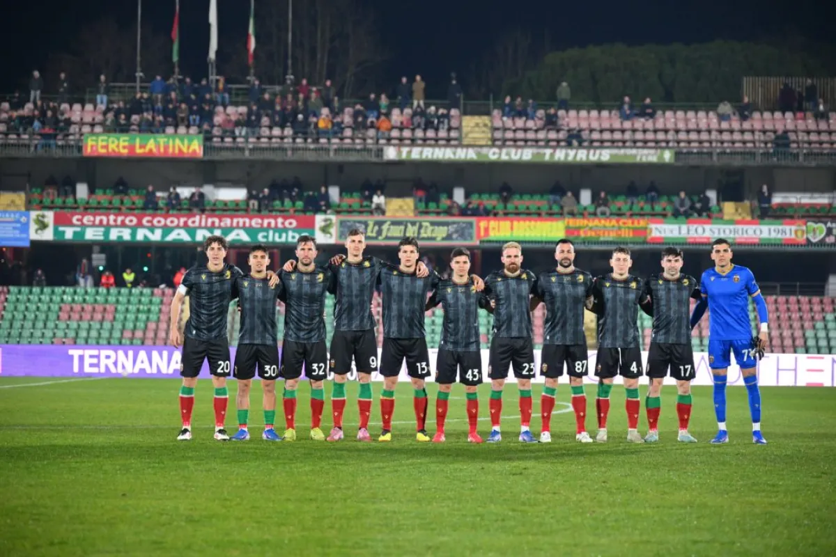 LIVE / Vis Pesaro-Ternana 1-0, Donati con il destro colpisce l'incrocio dei pali!