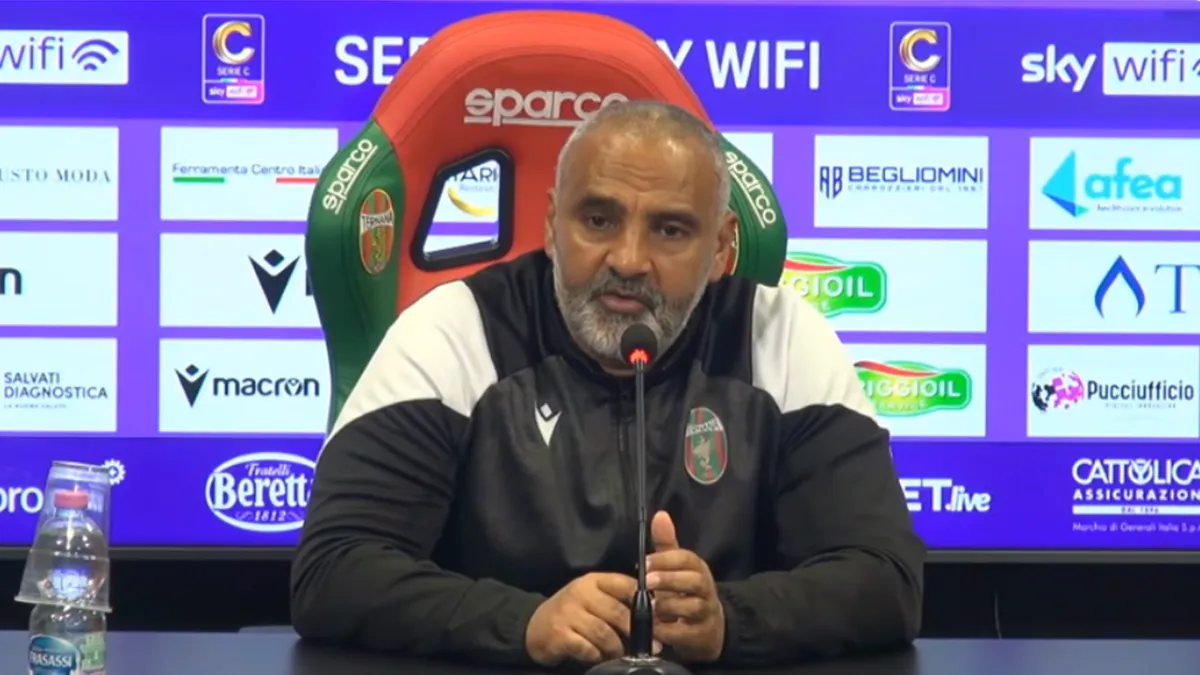 Vis Pesaro-Ternana 1-0, mister Liverani: "Approccio sbagliato. Il rigore per noi era evidente, vogliamo lottare fino alla fine"