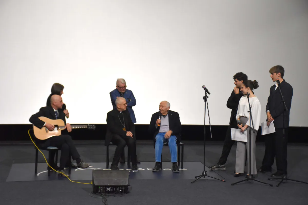 Terni, Mogol e il vescovo Soddu premiano gli studenti del concorso dedicato a San Valentino
