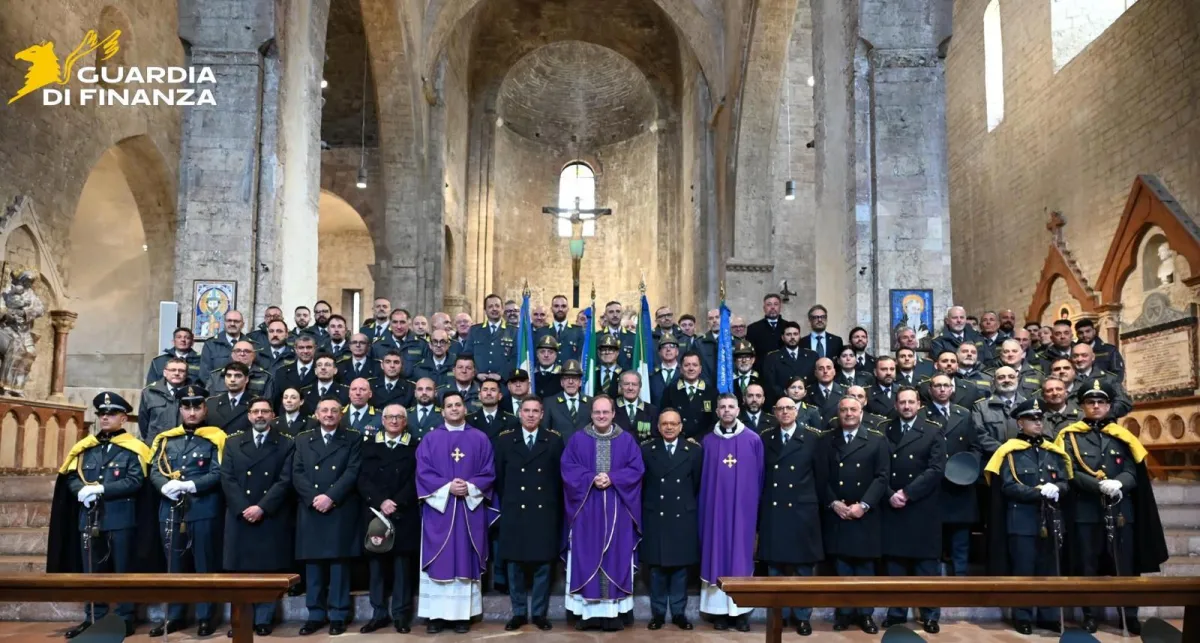 Assisi, precetto pasquale per le Fiamme Gialle umbre: celebrazione nella basilica di San Pietro