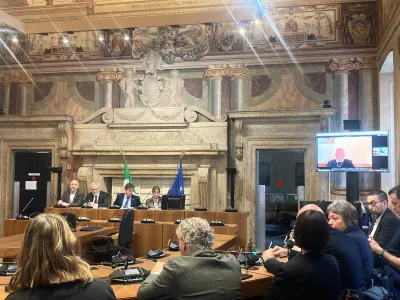 Terni, vertenza Coop-Superconti: 21 esuberi e buonuscite da 40 mila euro, l'azienda non si presenta in Comune