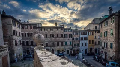 Perugia, degrado a Borgo Bello: bivacchi nelle aree verdi, rifiuti abbandonati e segnalazioni di atti vandalici