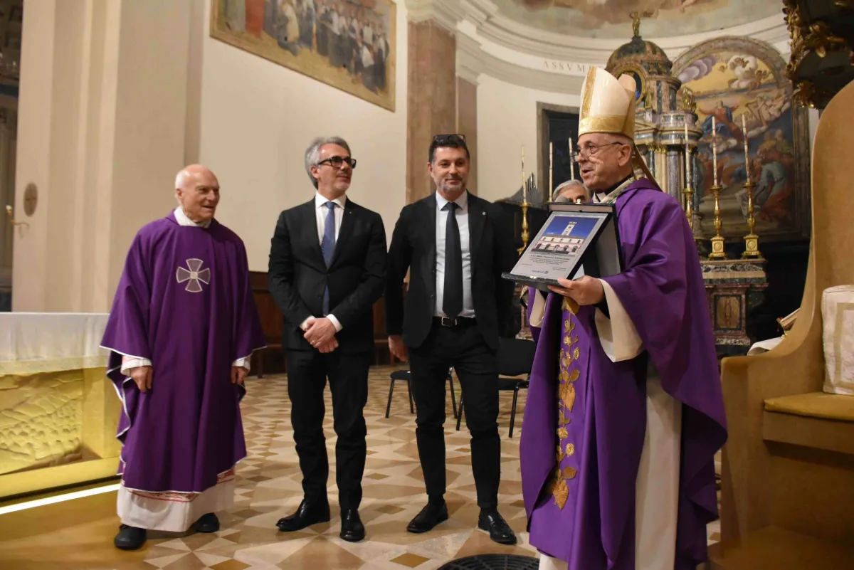 Terni, verso la Pasqua: celebrata in Duomo la messa per i lavoratori dell'Ast