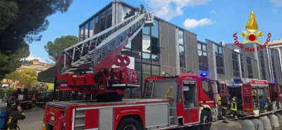 Perugia, incendio in uno studio medico: decisivo l’intervento dei Vigili del Fuoco