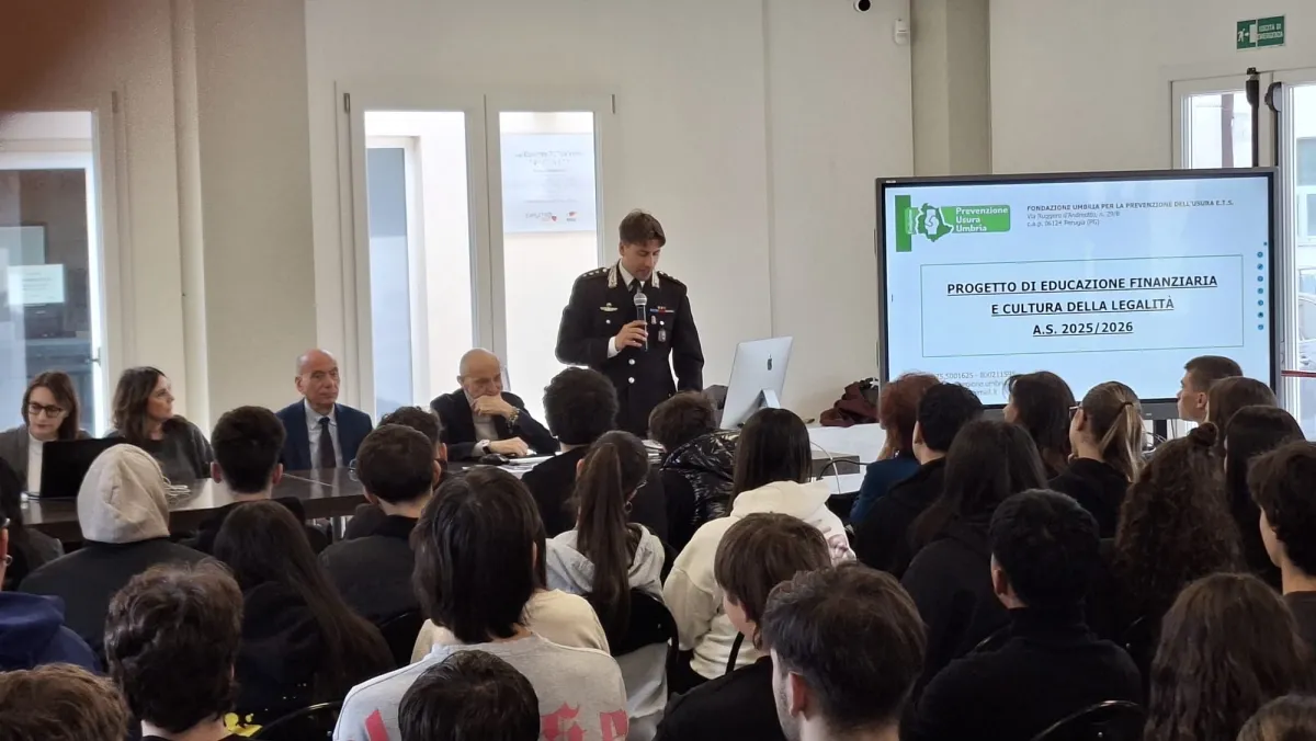 Norcia, Carabinieri e Fondazione anti-usura: educazione finanziaria tra i banchi di scuola