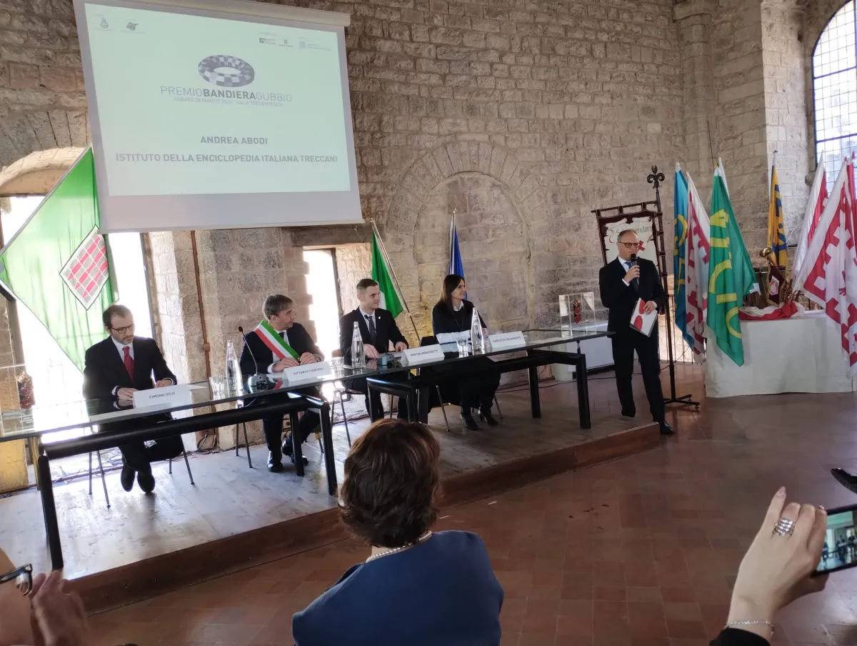 Premio Bandiera di Gubbio 2026: Abodi e Treccani premiati tra identità, cultura e tradizione