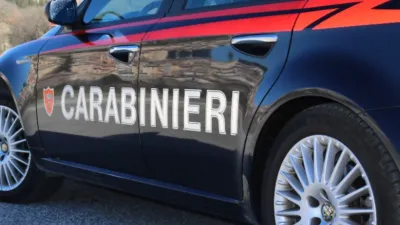 Bastia Umbra, spaccia cocaina nel parco pieno di bambini: arrestato 33enne
