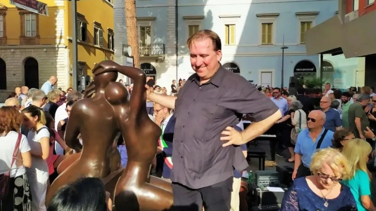 L'artista Mark Kostabi diventa cittadino onorario di Terni. Palazzo Spada approva la proposta all'unanimità