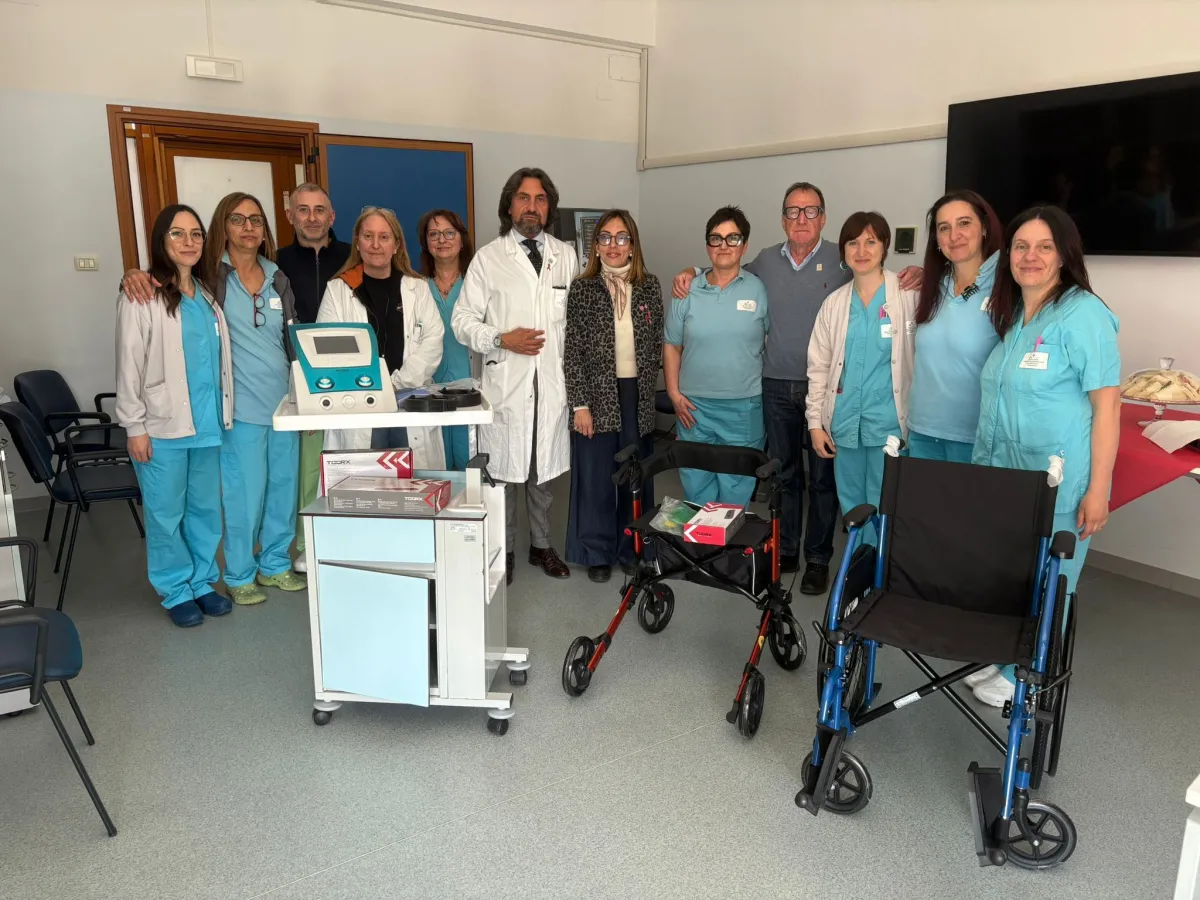 Ausili per la riabilitazione e una magnetoterapia. La donazione del Rotary all'ospedale di Narni