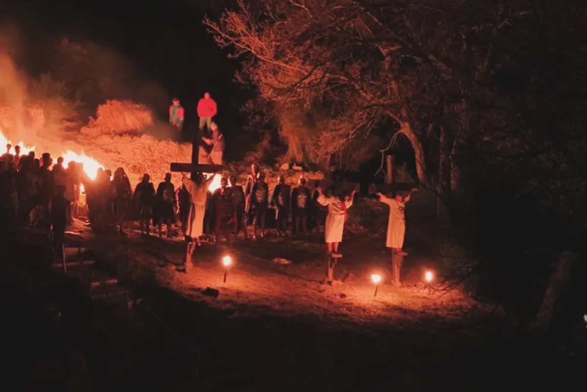  Gubbio, Torre dei Calzolari: torna la Passione di Cristo 2026 fra tradizione, fede e comunità