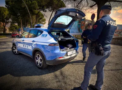 Truffa da 43mila euro a Terni, falso poliziotto postale fermato dalla Squadra Volante: bonifico revocato in extremis