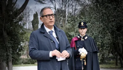 Terni, in monopattino senza casco: scattano le prime multe. Scatta il “divieto di ritorno” per l’aggressore