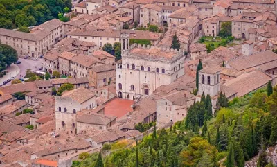  Gubbio, tensioni nella maggioranza: Umbria Civica sostiene Rughi e critica Fiorucci