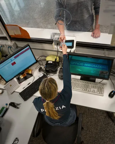 Terni, fogli di via, avvisi orali, un'espulsione e un Daspo. Dalla Questura stretta sui soggetti pericolosi