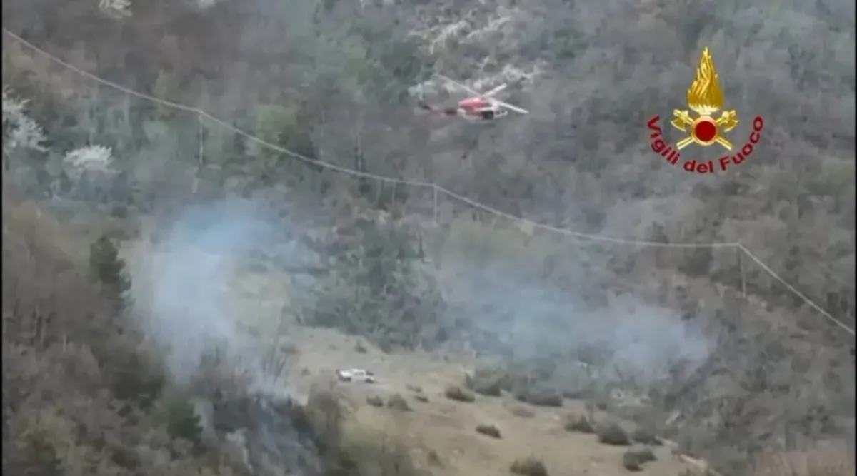 Pietralunga, incendio boschivo in zona impervia: lungo e delicato intervento dei Vigili del Fuoco
