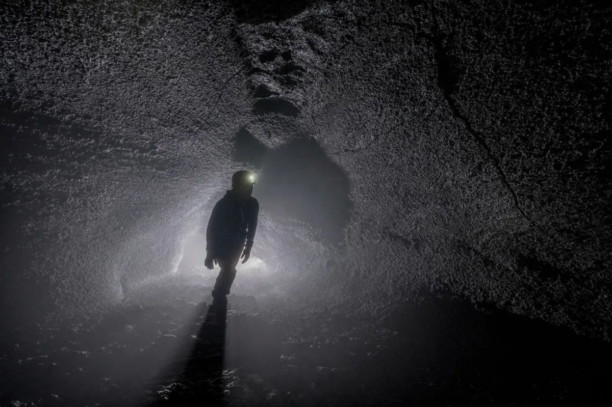 Costacciaro capitale della fotografia speleologica: al Monte Cucco il corso con Robbie Shone