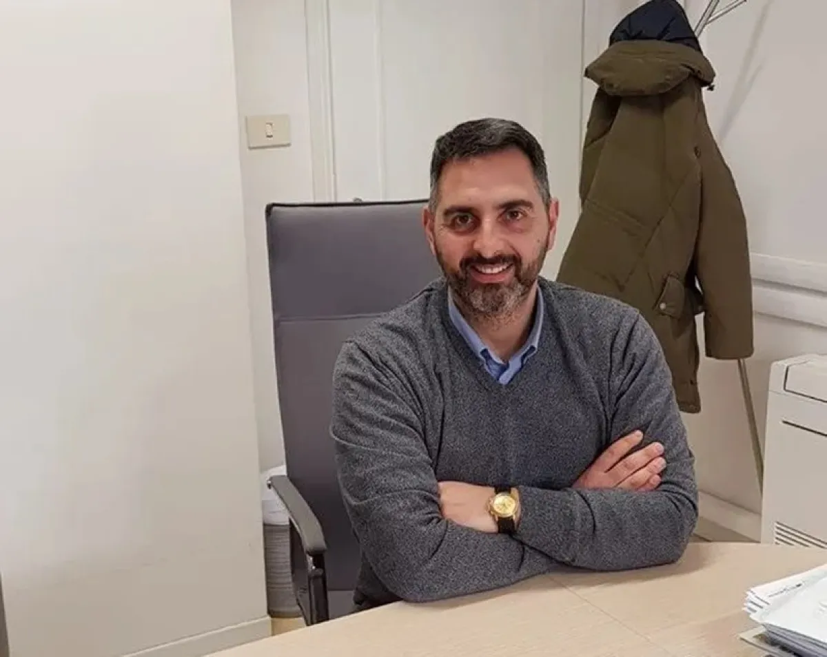 Gubbio, sindaco e vicesindaco insieme in trasferta: Farneti “vice lampo” tra storia e ironia