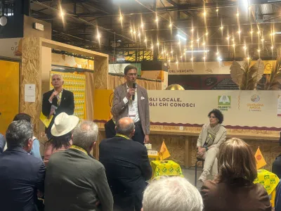 Terni, “Mangia sano, vivi bene, dona vita!”: Coldiretti e AVIS insieme al mercato di Campagna Amica