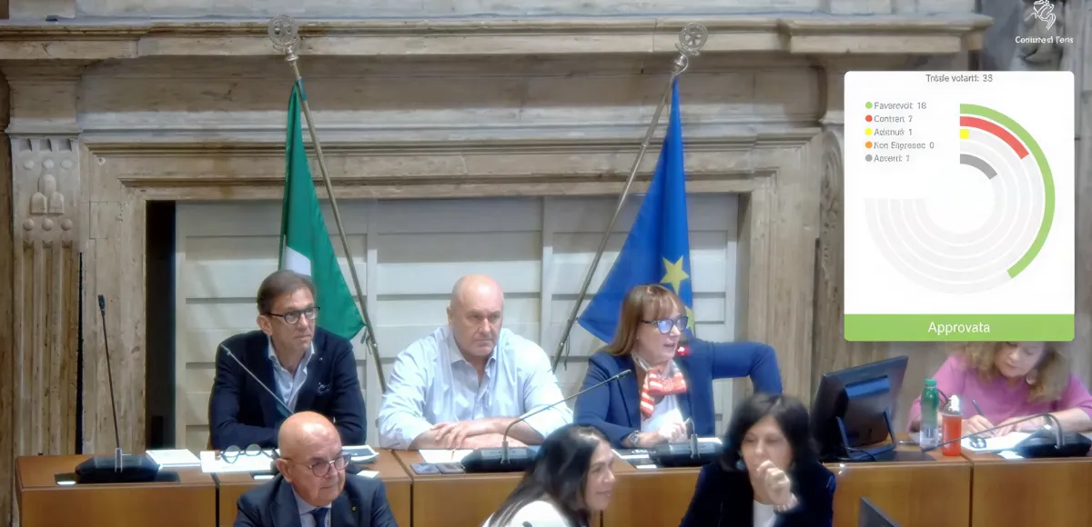 Terni, il rendiconto 2025 passa con 18 sì: la maggioranza tiene, Bandecchi sfida Salis e rivendica il “miracolo” dei conti