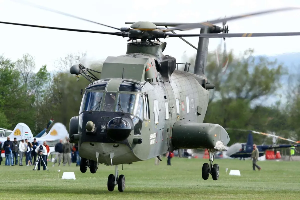 Festival del volo al Trasimeno, tra spettacolo e formazione: acrobazie, simulatori e focus sulle professioni aeronautiche al Meeting di Primavera