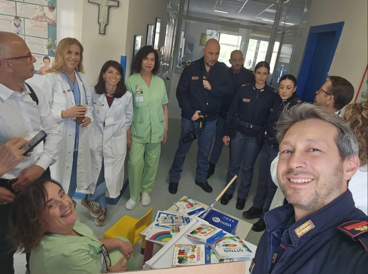 Nuove attrezzature alla Pediatria dell'ospedale di Spoleto. A donarli gli allievi della Polizia Scientifica