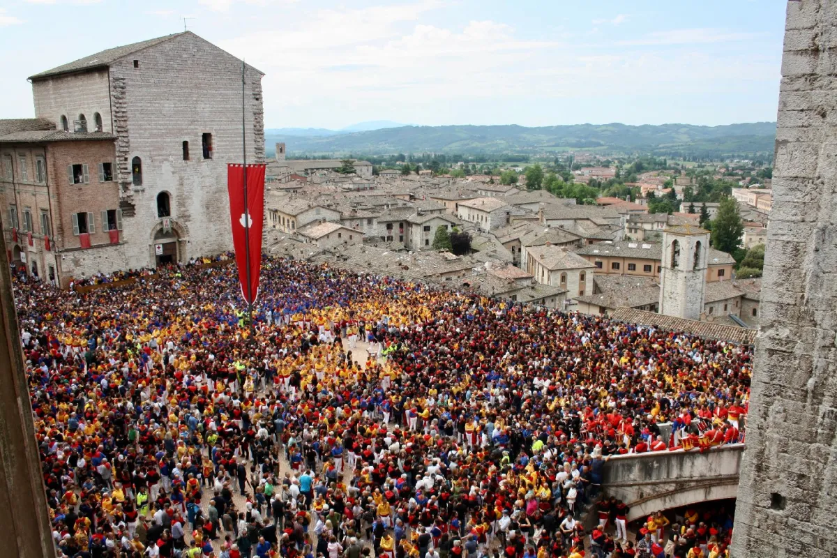  Festa dei Ceri, nuove misure per sicurezza e decoro: cambia la sfilata e il cerimoniale in Piazza Grande
