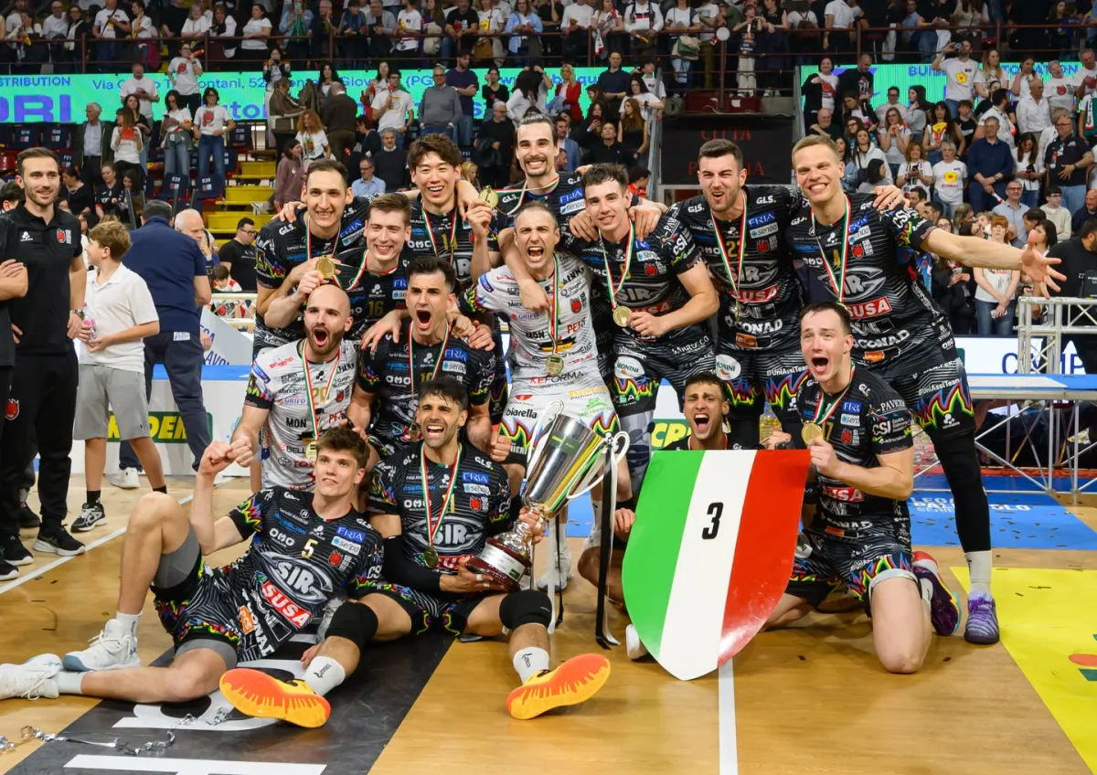 Festa Sir Perugia al PalaBarton: è campione d'Italia dopo aver battuto in rimonta Civitanova in gara 3