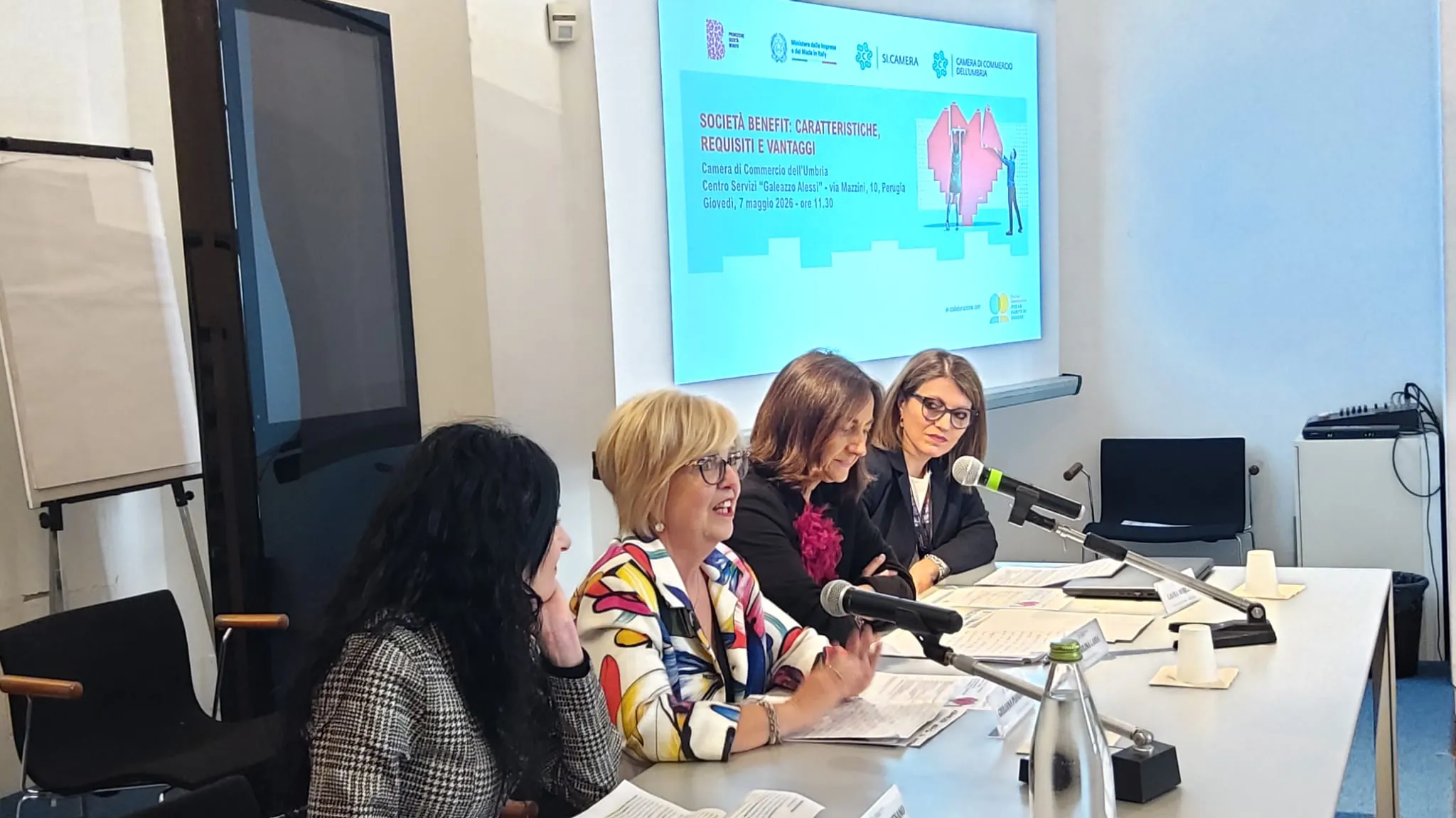1778192254_giuliana-piandoro--vice-segretario-generale-della-camera-di-commercio-dell-umbria--introduce-i-lavori.webp