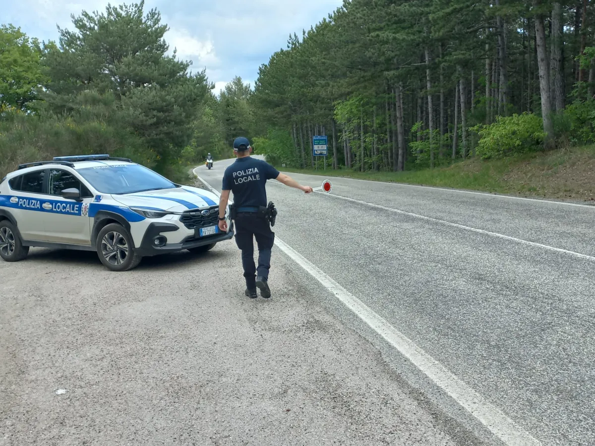 Città di Castello, controlli serrati sulla strada Apecchiese: sanzionati due motociclisti