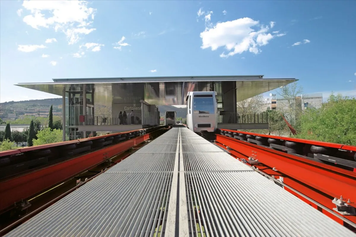 Minimetrò, Perugia lo promuove a pieni voti: il 99% di utenti è soddisfatto del servizio. Ixè: puntualità e frequenza ai massimi livelli