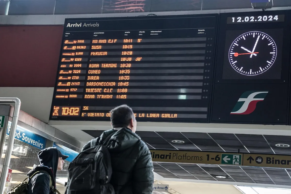 Caos treni in Umbria da lunedì 18 maggio: cancellazioni, bus e deviazioni fino al 13 giugno. I pendolari: “Primavera nera”
