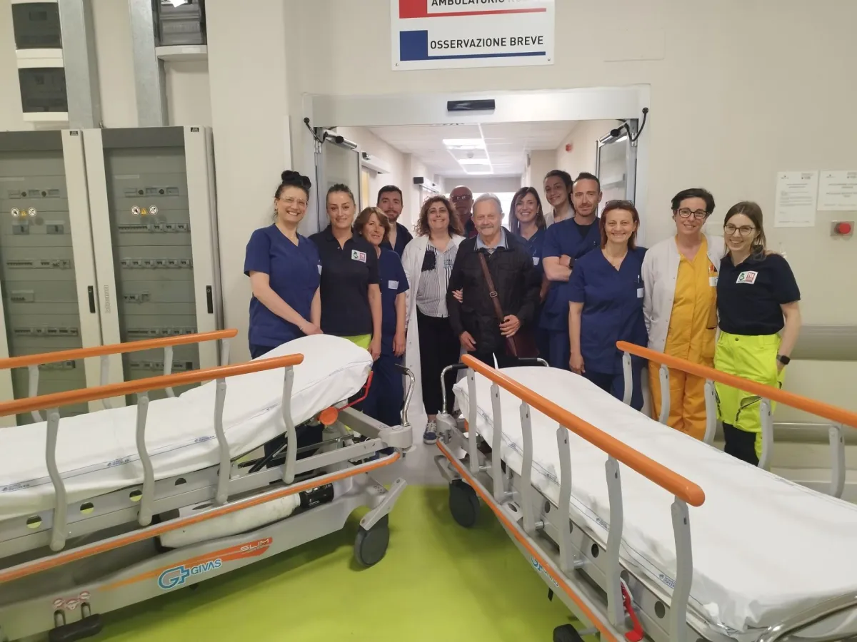 L'associazione 'Parenzi' dona due barelle ad alta tecnologia al Pronto Soccorso dell'ospedale di Spoleto