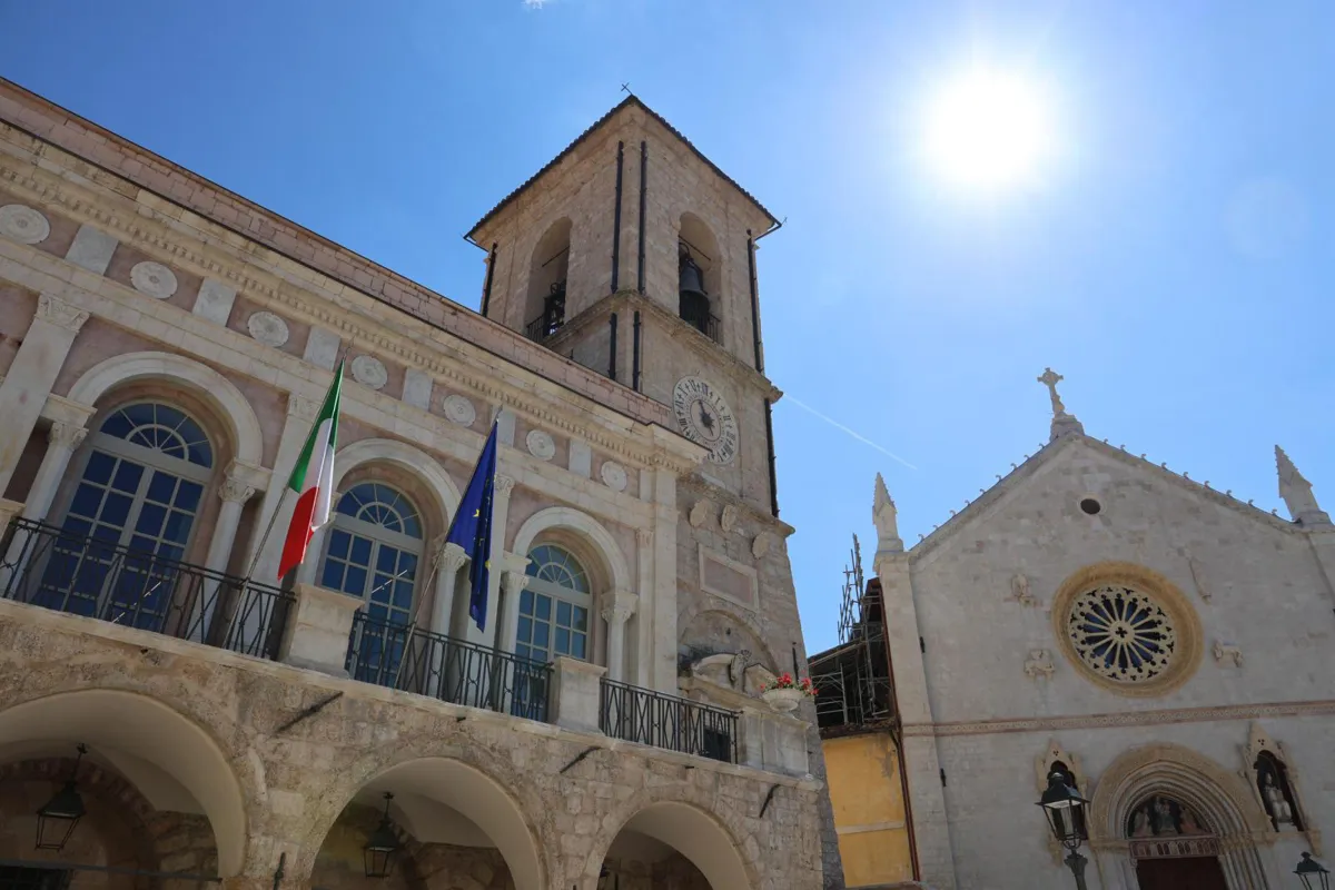 Norcia ritrova il suo cuore culturale: inaugurato il Teatro Civico restaurato dopo il sisma del 2016