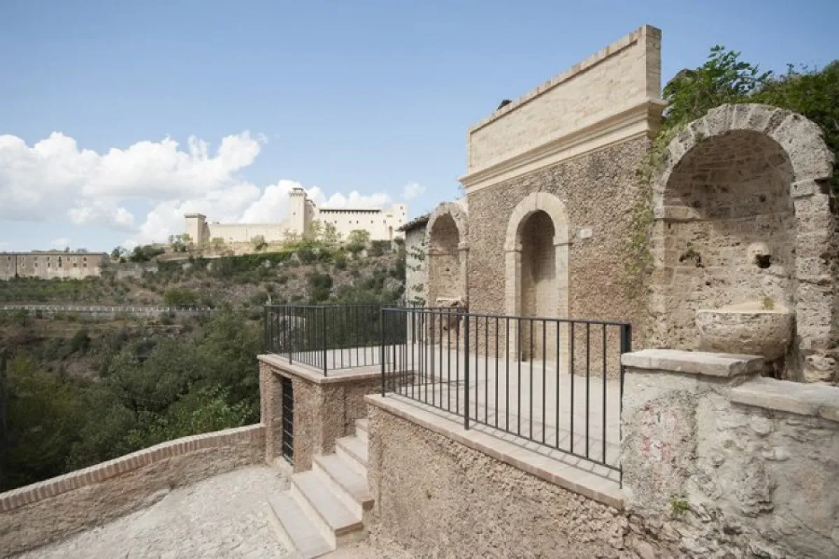 Spoleto, al Fortilizio dei Mulini arriva un mini ostello per i camminatori: la giunta approva il progetto definitivo finanziato dal ministero del Turismo