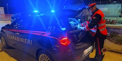 Campello sul Clitunno, coltello in auto durante un controllo: denunciato un 33enne