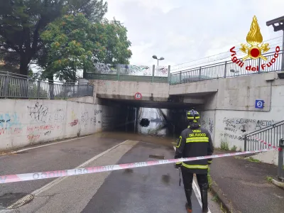 Maltempo a Terni, allagamenti e disagi dopo il violento nubifragio: intensa mattinata per i Vigili del Fuoco, salvata una giovane automobilista