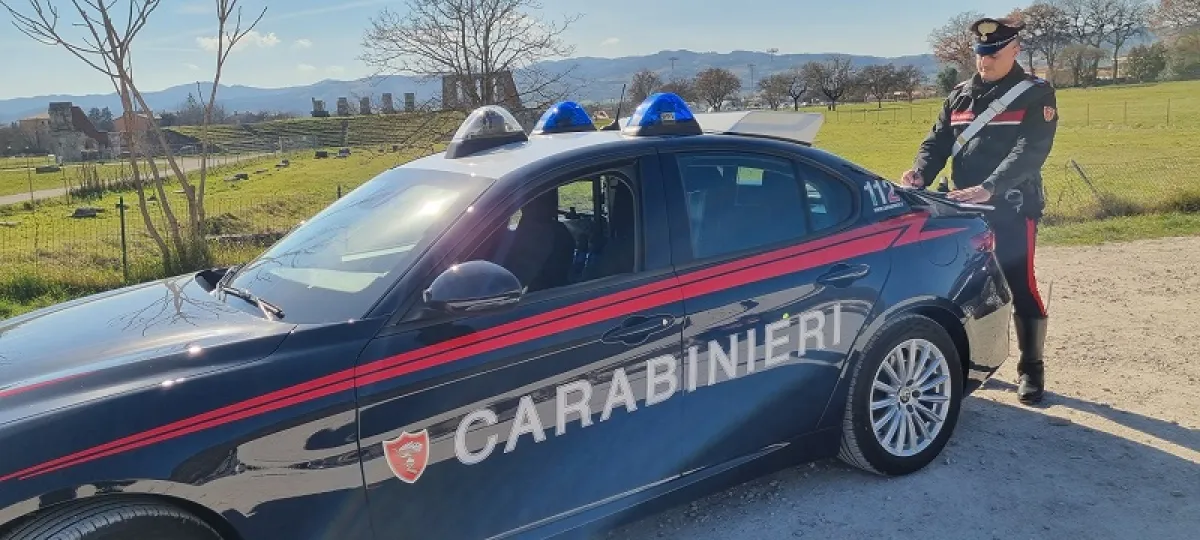 Gubbio, tentato furto a San Bartolo di Padule: ladri messi in fuga dall’allarme mentre la famiglia era a cena