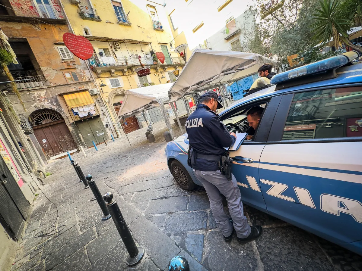  Spoleto, fermato con cocaina in bocca e 500 euro in contanti: denunciato pusher albanese