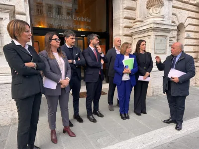 Pnrr e Sanità in Umbria: scontro totale tra Proietti e centrodestra, domani la fiaccolata contro l'Asl unica