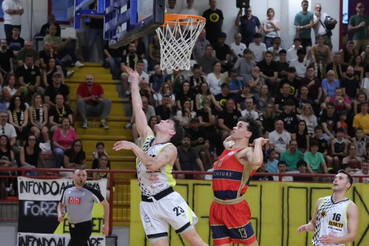 Esseti Basket Terni, la storia passa per Sassari. Pasqualini: "Dobbiamo pensare solo alla vittoria"