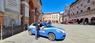 Foligno, pretende 2mila euro per una vincita al poker online: aggredisce un dipendente e finisce denunciato