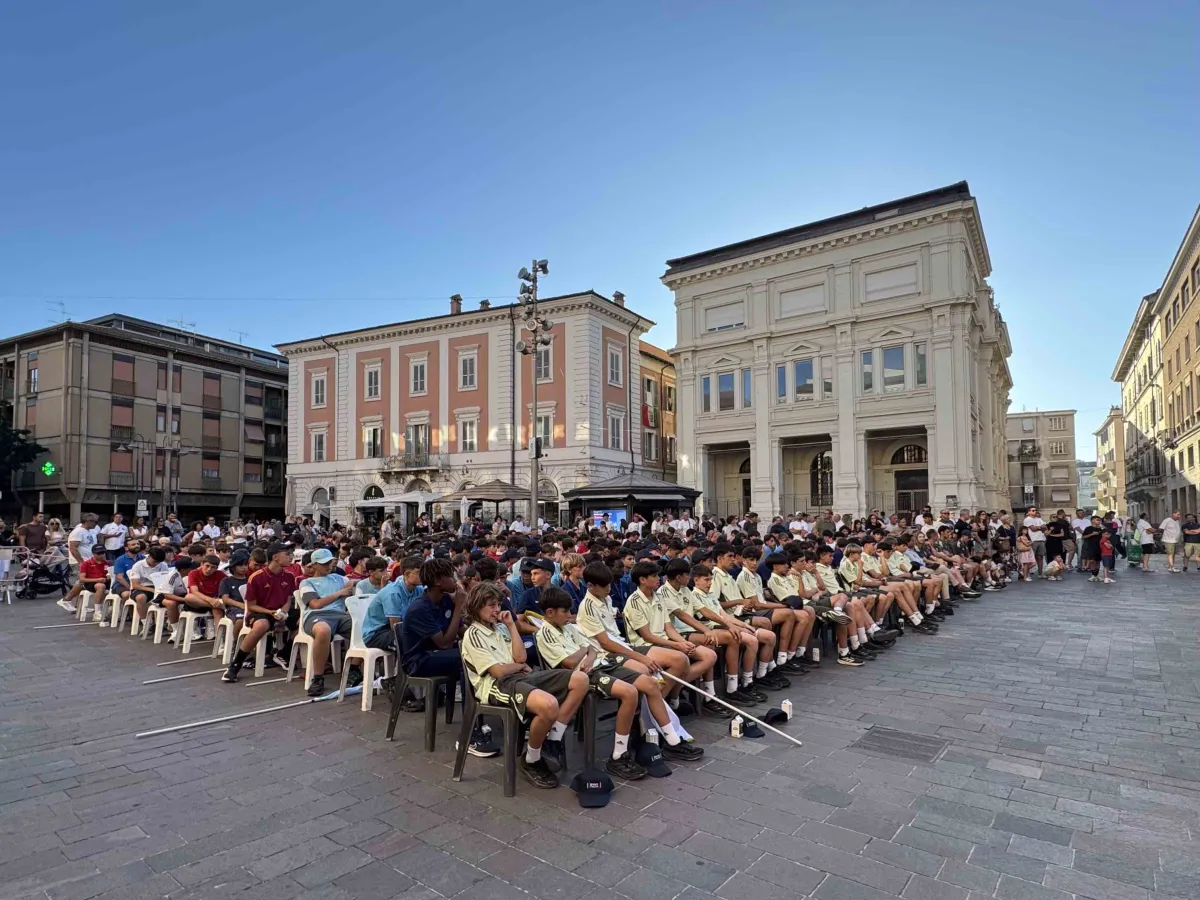 Memorial Bronzetti-Tobia, Terni celebra i giovani del calcio: emozione e applausi in Piazza della Repubblica