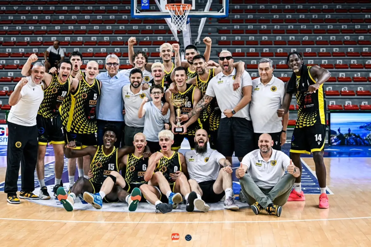 Basket, la Esseti Terni torna da Sassari con la B in tasca: stasera grande festa in città