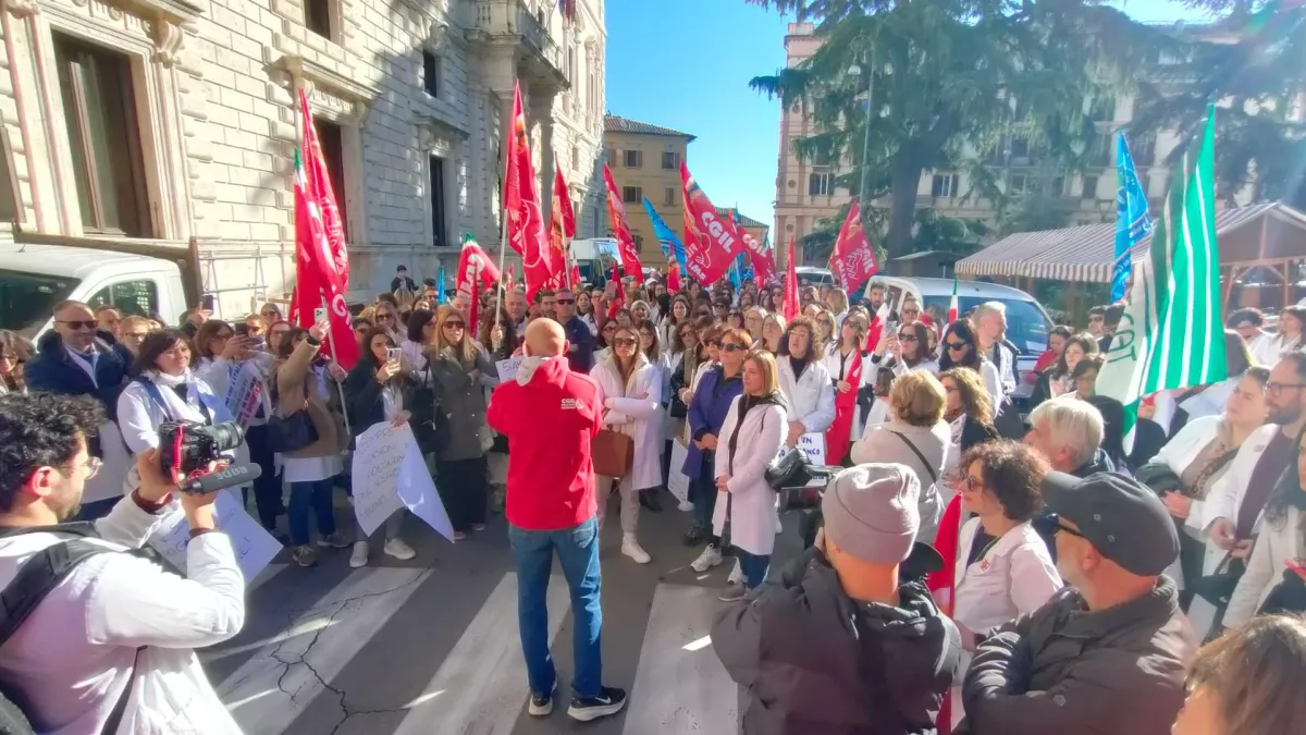 Sciopero farmacie comunali il 17 giugno: braccia incrociate a Perugia e Terni, a rischio la farmacia dei servizi