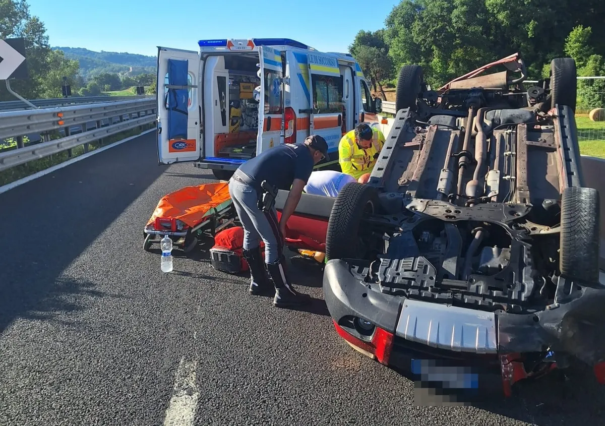 Incidente sull'A1 tra Orvieto e Fabro, interviene l'elisoccorso: ferito un automobilista, lunghe code in autostrada