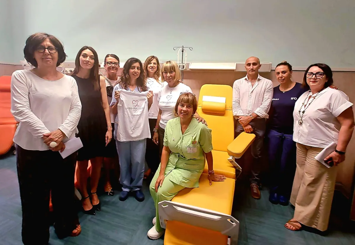 Un'idea per la vita onlus dona due poltrone per la chemioterapia all'Oncologia di Terni: "Un gesto concreto per migliorare le cure e il comfort dei pazienti"