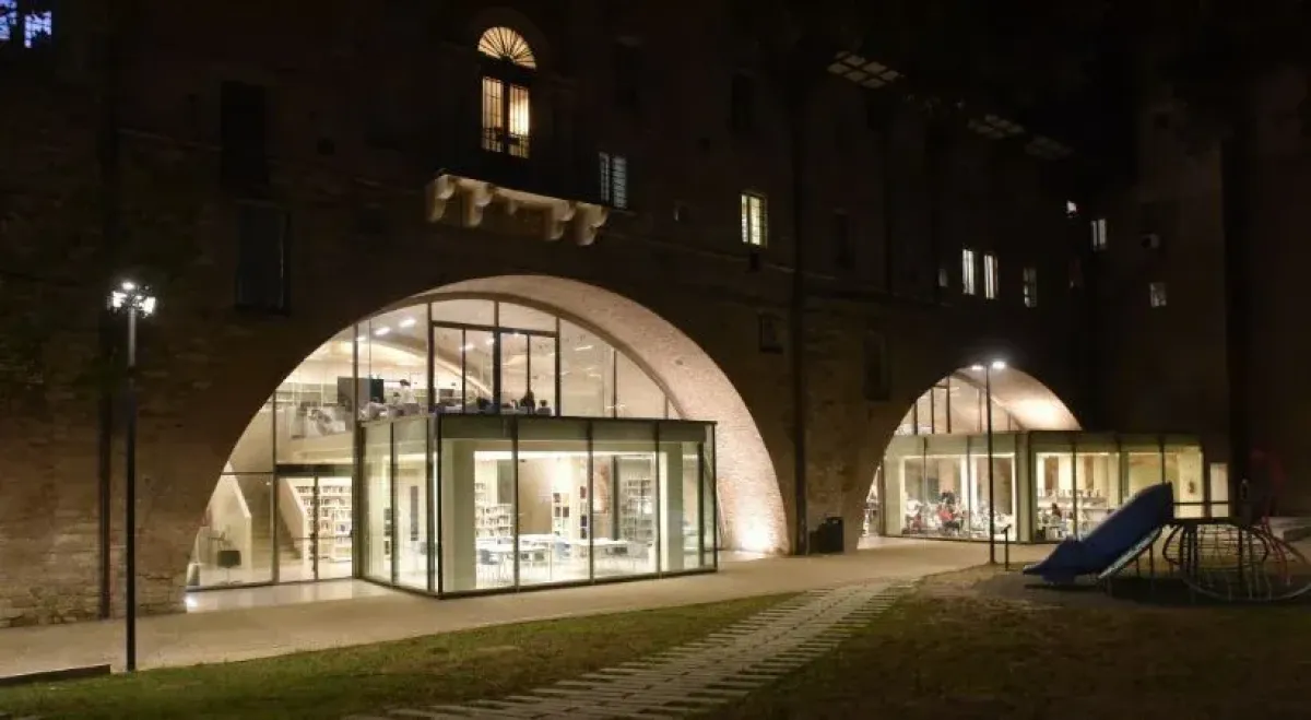 Biblioteca degli Arconi, presunti atti osceni davanti a tre studentesse universitarie: indagato un 49enne. Aperto un fascicolo dalla Procura di Perugia