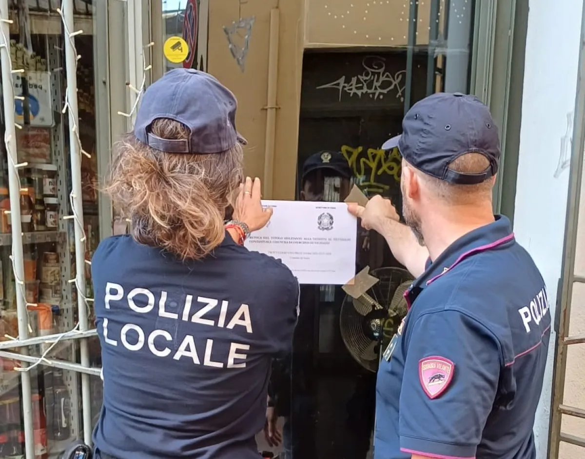 Movida sicura a Terni: revocata la licenza e chiuso un negozio in via Cavour dopo i controlli sull'alcol ai minori