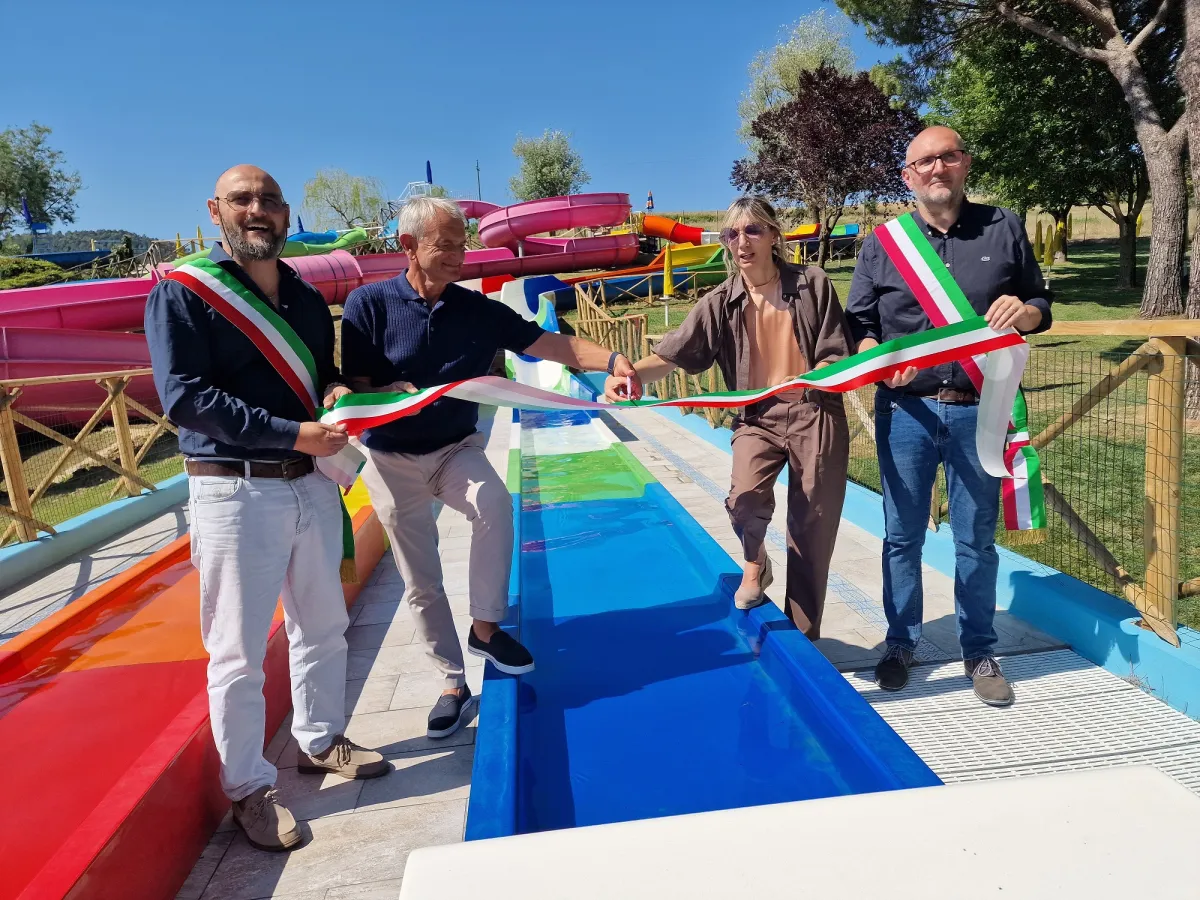 Tavernelle, riapre il parco acquatico dopo il maxi restyling da 1,5 milioni: nuove attrazioni e servizi per rilanciare il turismo dell'Umbria